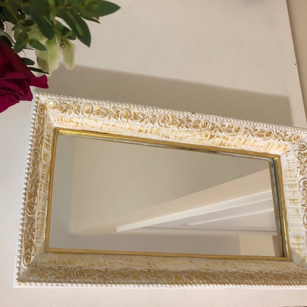 Mirrored vanity tray 7.5 x 14 x 1.5 inch white & gold